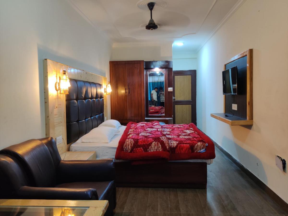 Hotel Hawa Mahal Manāli Eksteriør bilde