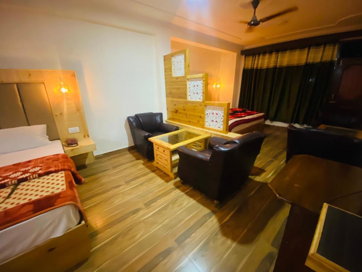 Hotel Hawa Mahal Manāli Eksteriør bilde